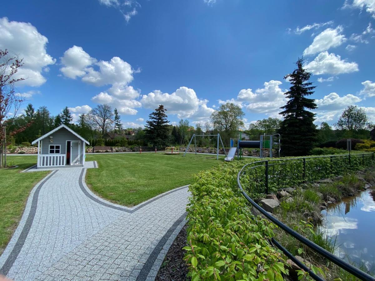 Hotel Tadeusz Uszew Екстериор снимка