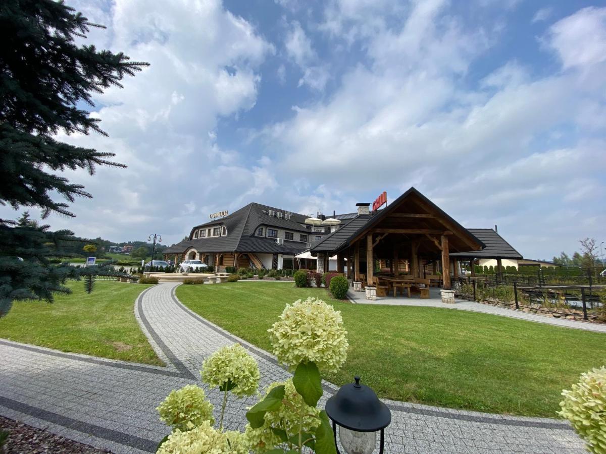 Hotel Tadeusz Uszew Екстериор снимка